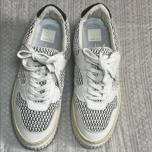Dolce Vita Monochrome Knit Sneakers 9.5